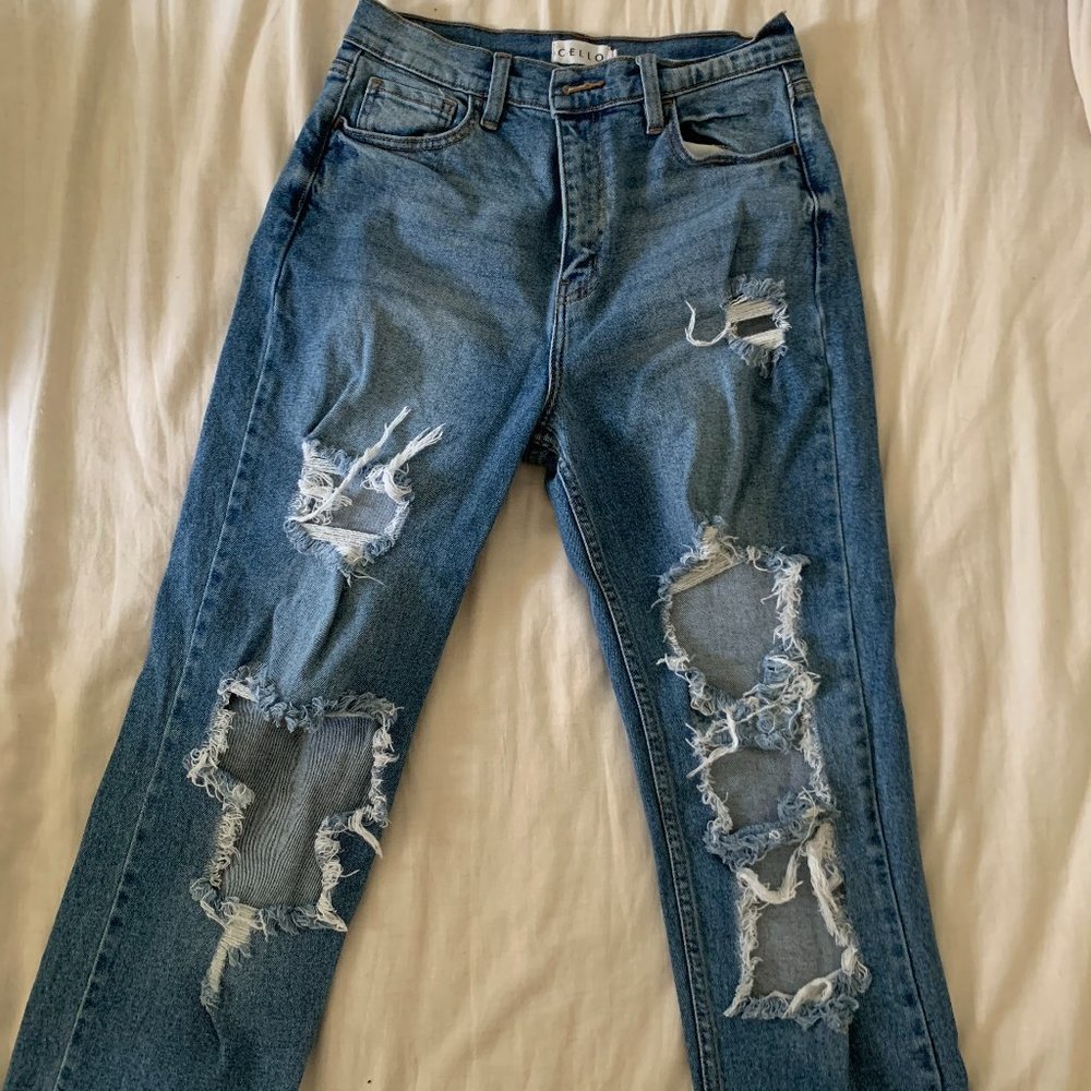 Distress Mom Jeans